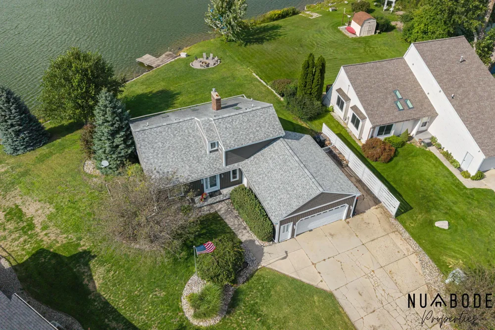3037 Bluewater Lane SW Grandville, MI 49418