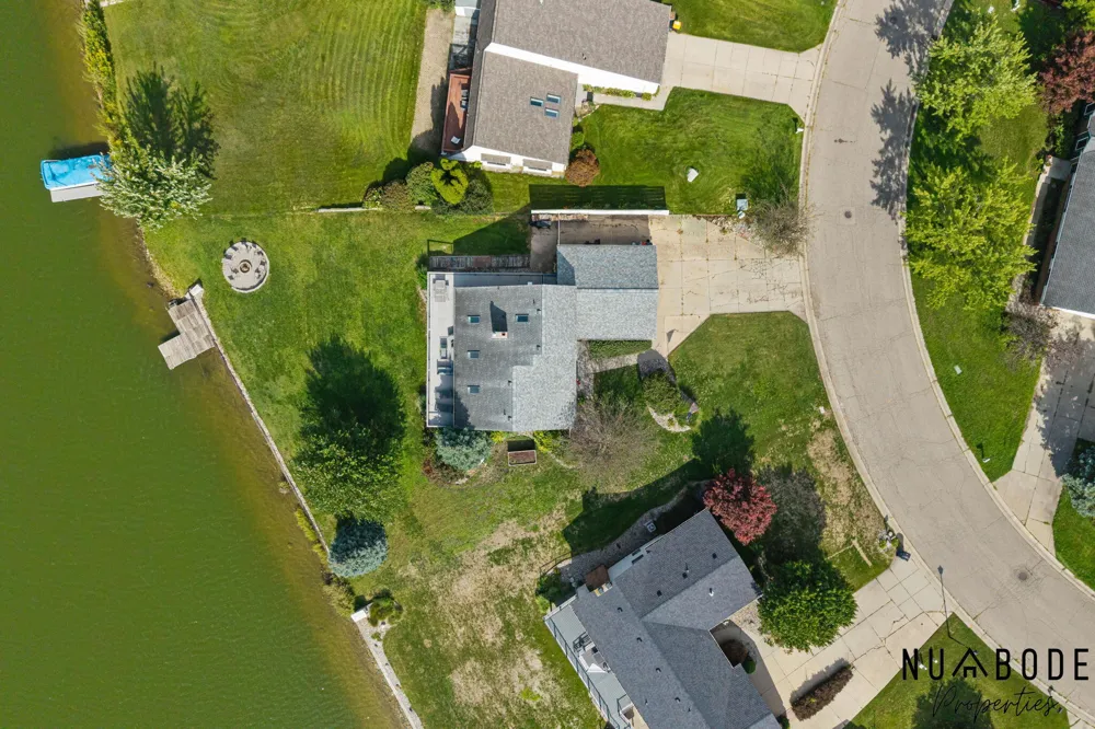 3037 Bluewater Lane SW Grandville, MI 49418