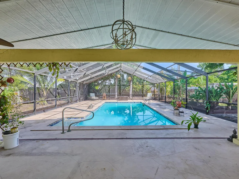 191 SE 27TH AVENUE Boynton Beach, FL 33435