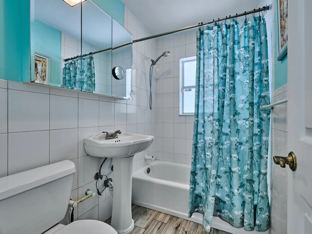 191 SE 27TH AVENUE Boynton Beach, FL 33435