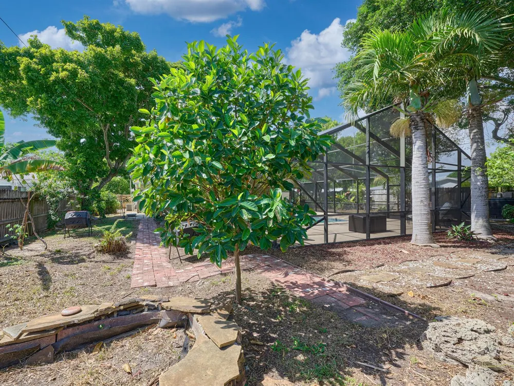 191 SE 27TH AVENUE Boynton Beach, FL 33435