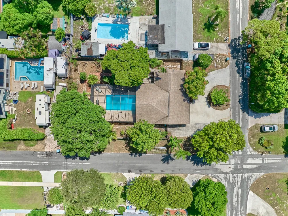 191 SE 27TH AVENUE Boynton Beach, FL 33435