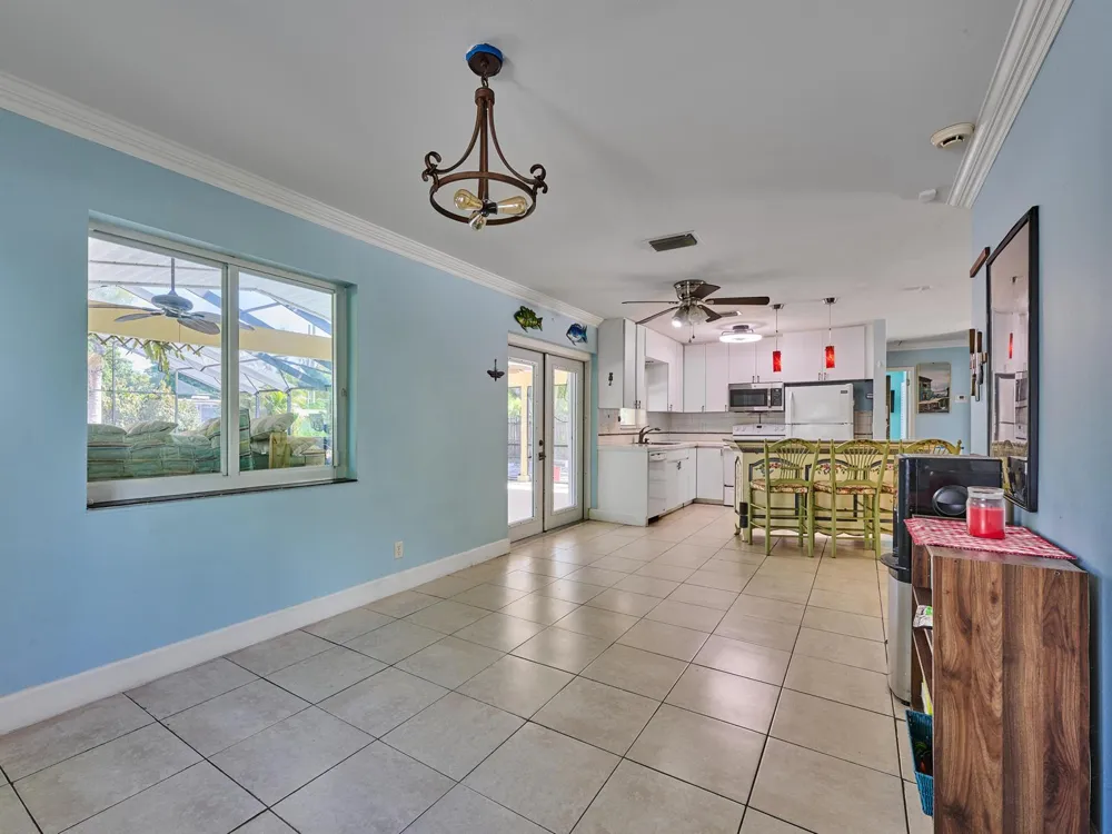 191 SE 27TH AVENUE Boynton Beach, FL 33435