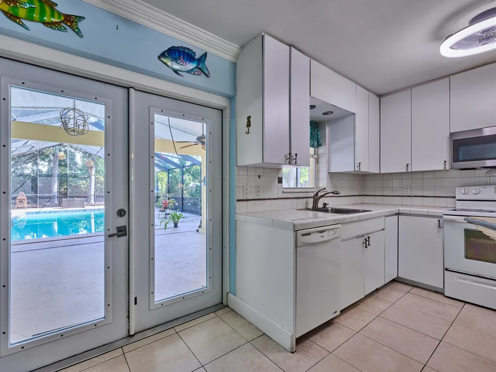 191 SE 27TH AVENUE Boynton Beach, FL 33435
