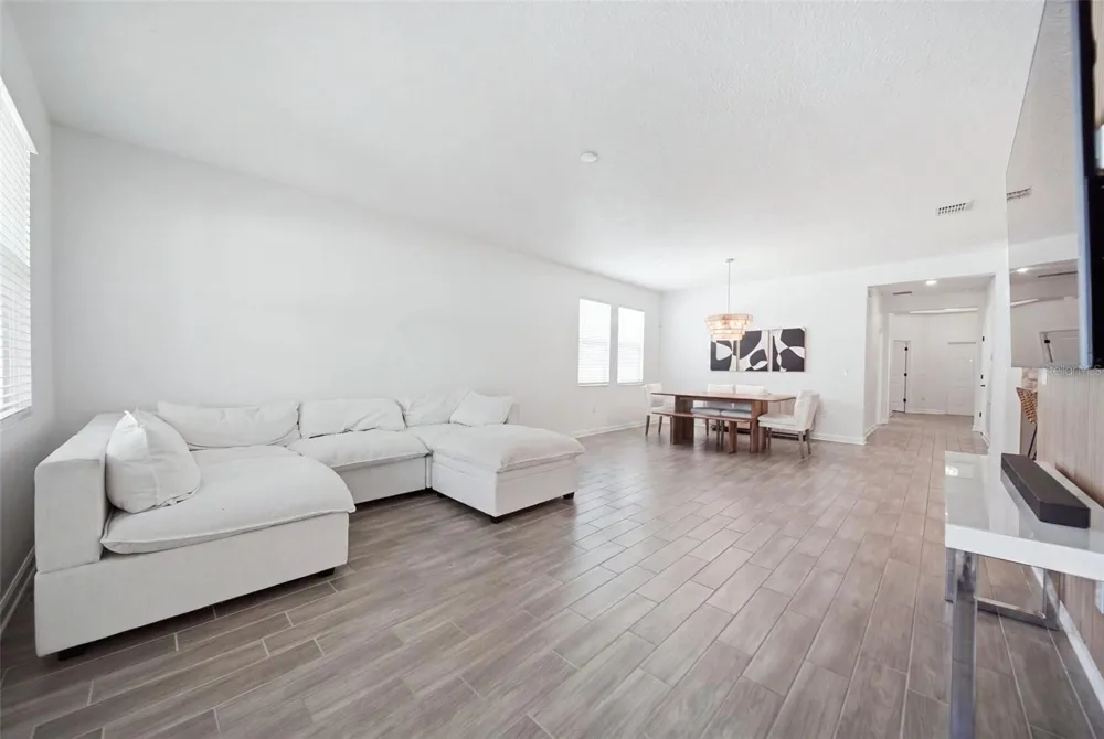 11006 ROBERT FROST DRIVE Winter Garden, FL 34787
