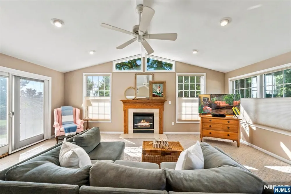 33 Waling Drive Wayne, NJ 07470