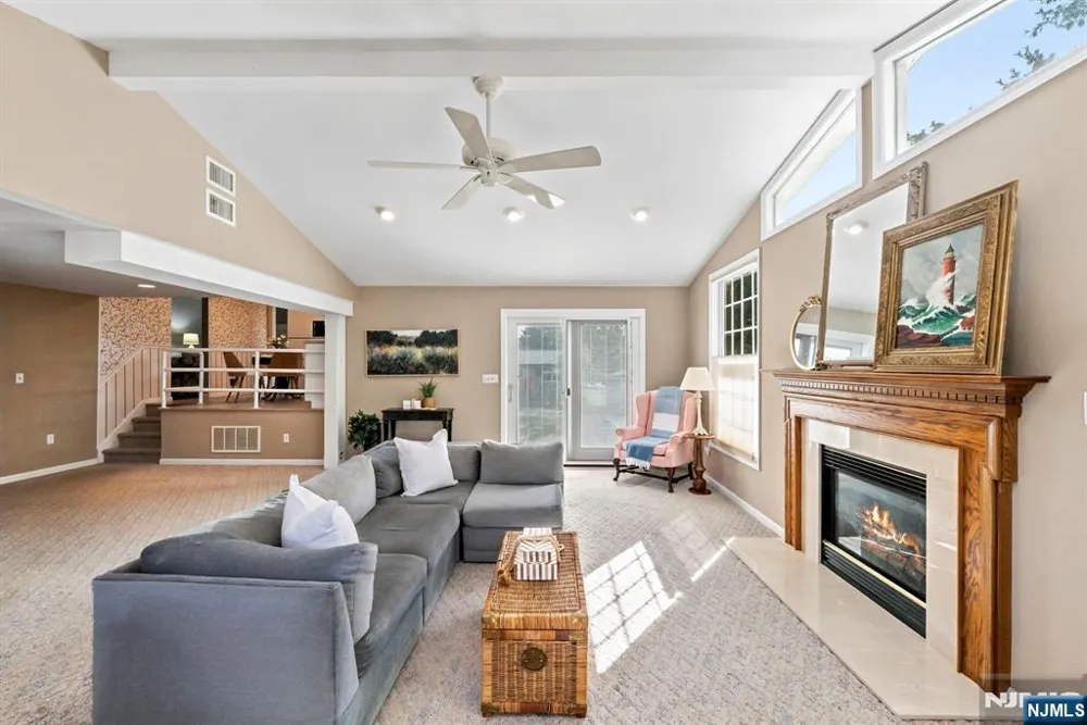 33 Waling Drive Wayne, NJ 07470