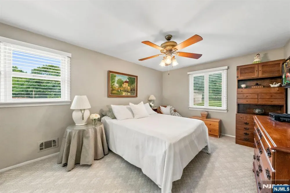 33 Waling Drive Wayne, NJ 07470