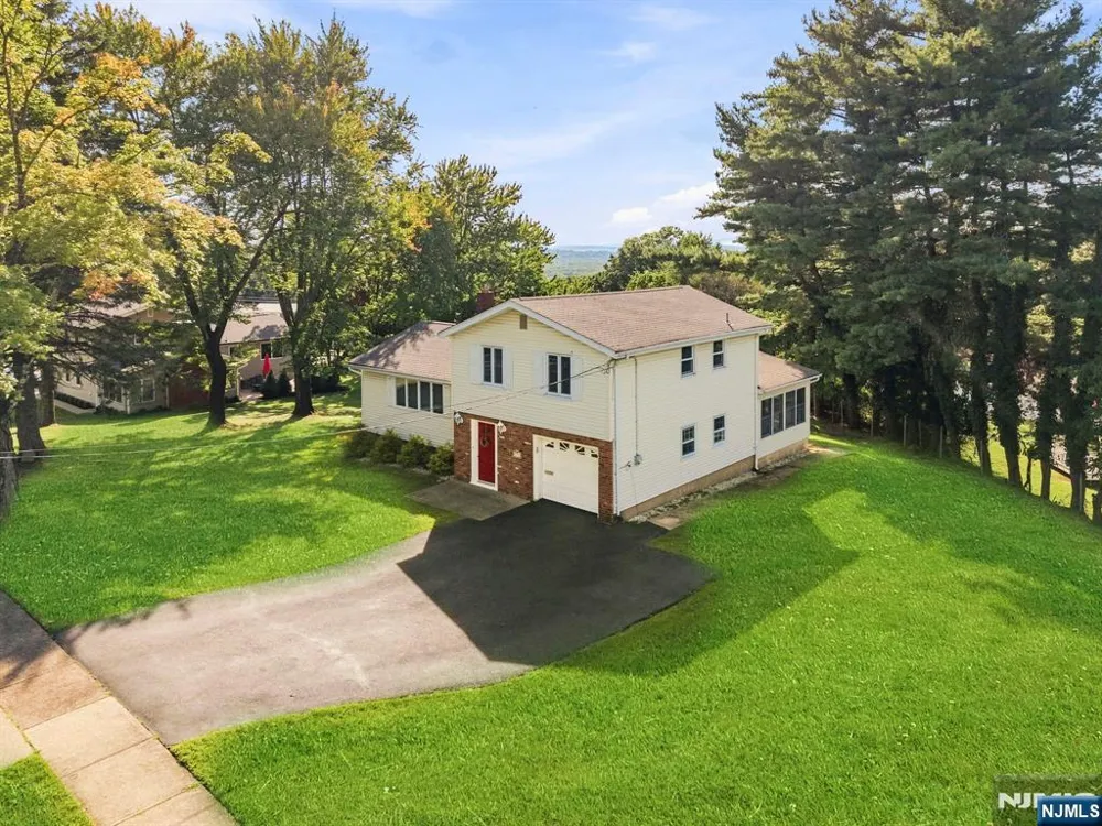 33 Waling Drive Wayne, NJ 07470