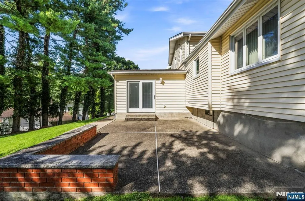 33 Waling Drive Wayne, NJ 07470