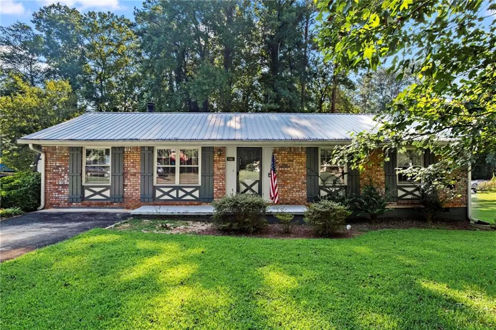 3361 Pawnee Trail SW Marietta, GA 30060