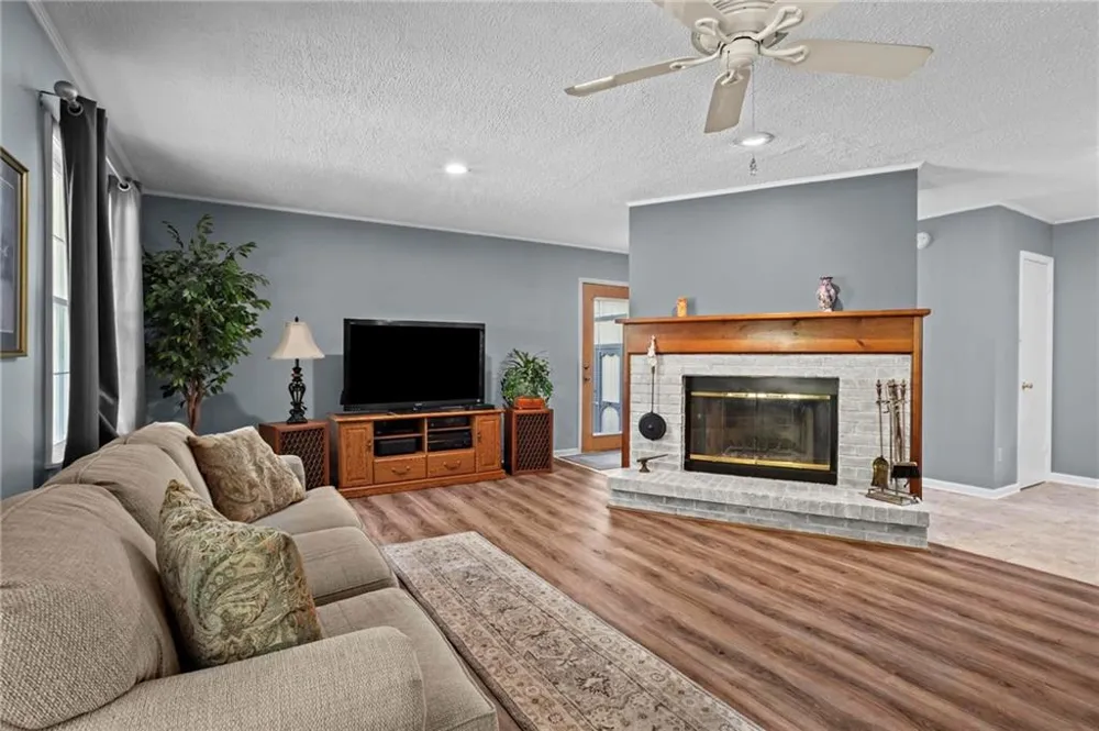 3361 Pawnee Trail SW Marietta, GA 30060