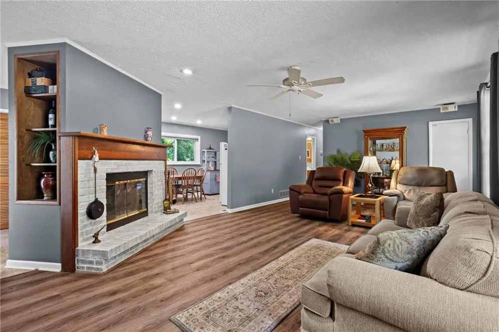 3361 Pawnee Trail SW Marietta, GA 30060