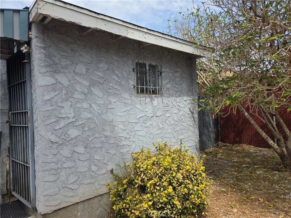 2928 Virginia Los Angeles, CA 90016