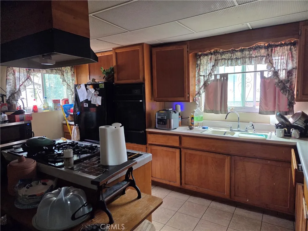 2928 Virginia Los Angeles, CA 90016