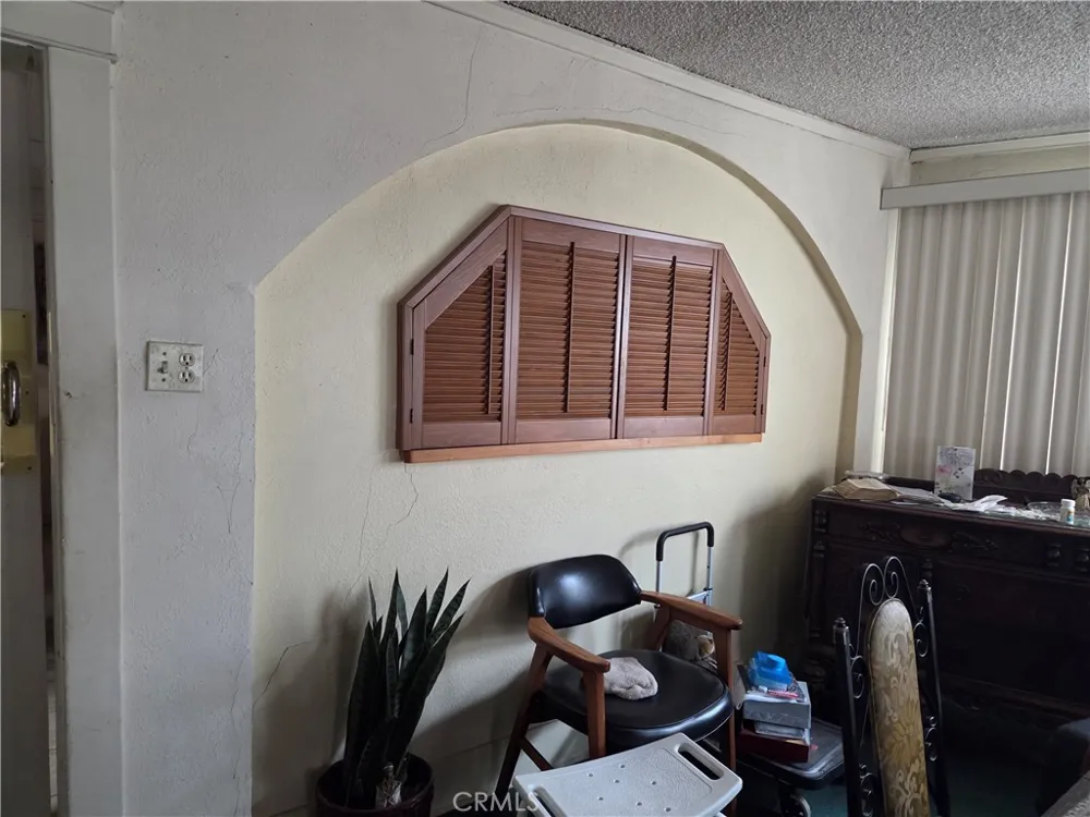 2928 Virginia Los Angeles, CA 90016