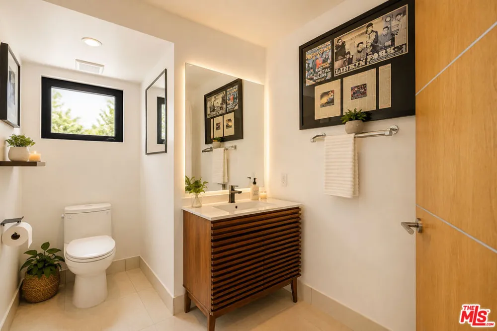 7405 Pyramid Place Los Angeles, CA 90046