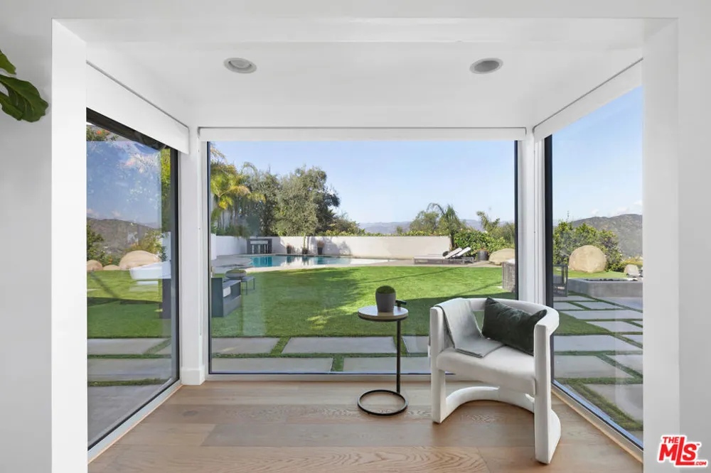7405 Pyramid Place Los Angeles, CA 90046