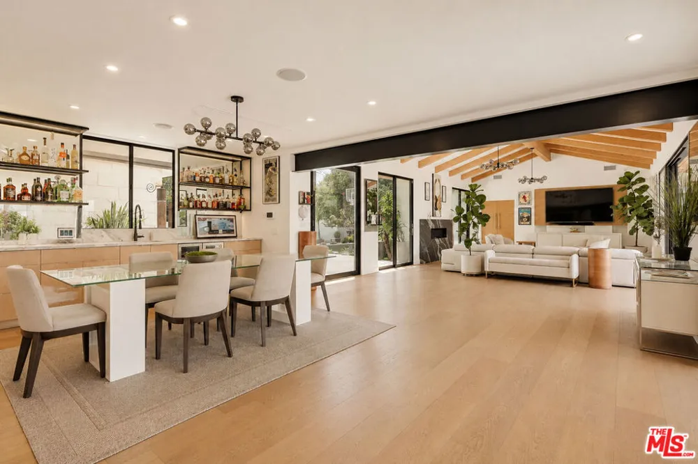7405 Pyramid Place Los Angeles, CA 90046