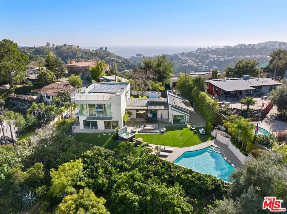 7405 Pyramid Place Los Angeles, CA 90046