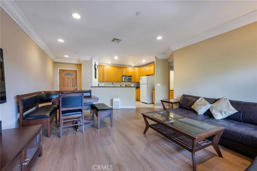 1515 Grismer Burbank, CA 91504