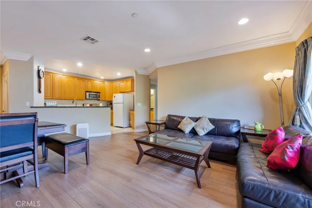 1515 Grismer Burbank, CA 91504