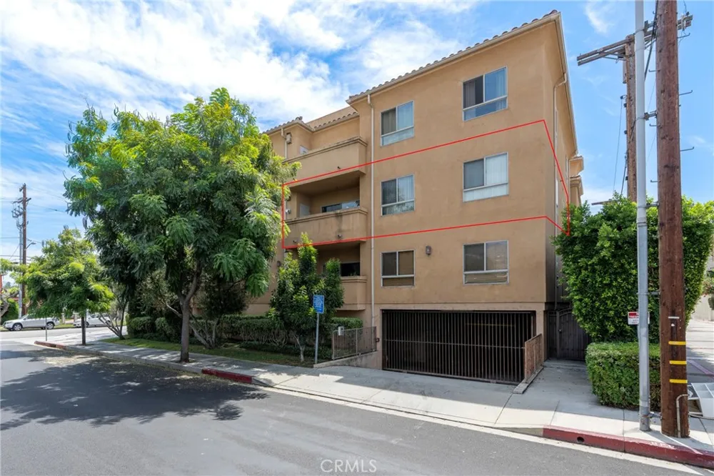 1515 Grismer Burbank, CA 91504