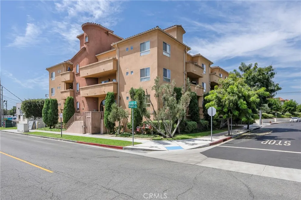 1515 Grismer Burbank, CA 91504