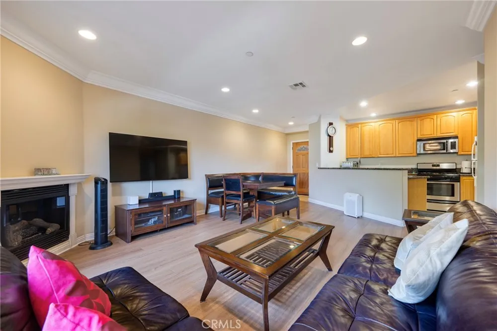 1515 Grismer Burbank, CA 91504