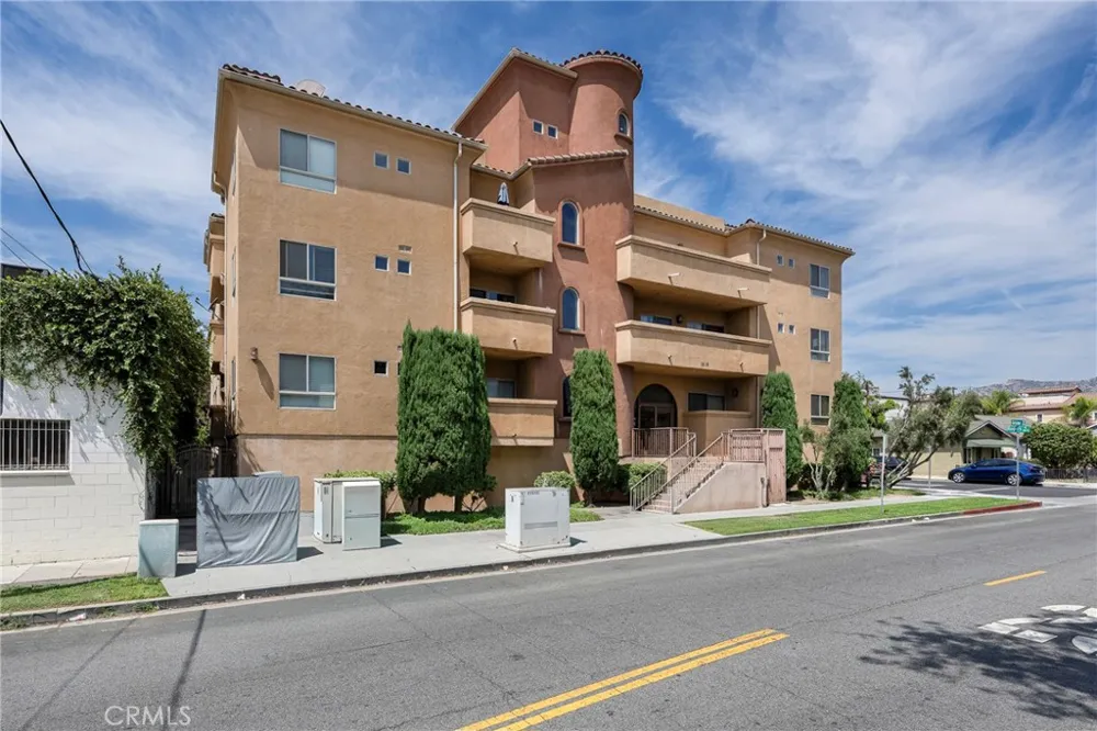 1515 Grismer Burbank, CA 91504