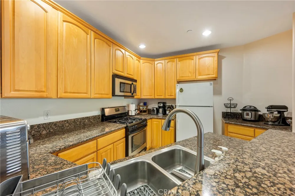 1515 Grismer Burbank, CA 91504