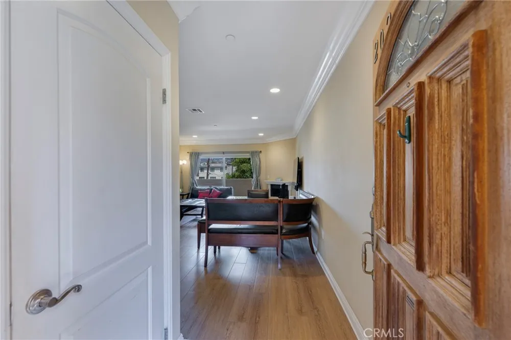 1515 Grismer Burbank, CA 91504