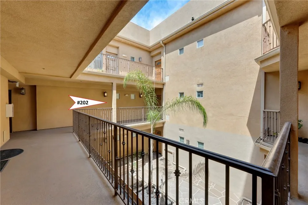 1515 Grismer Burbank, CA 91504