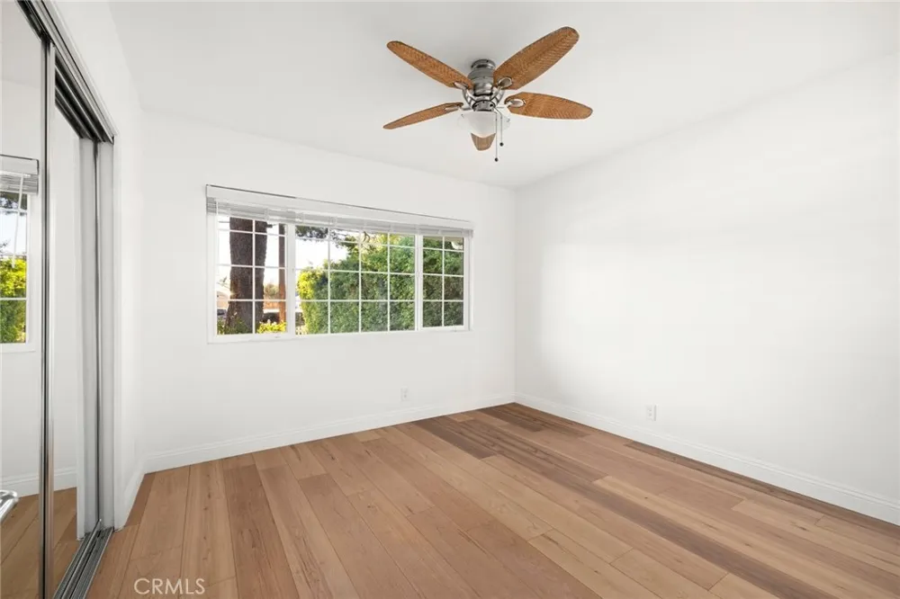 5237 Mecca Tarzana, CA 91356