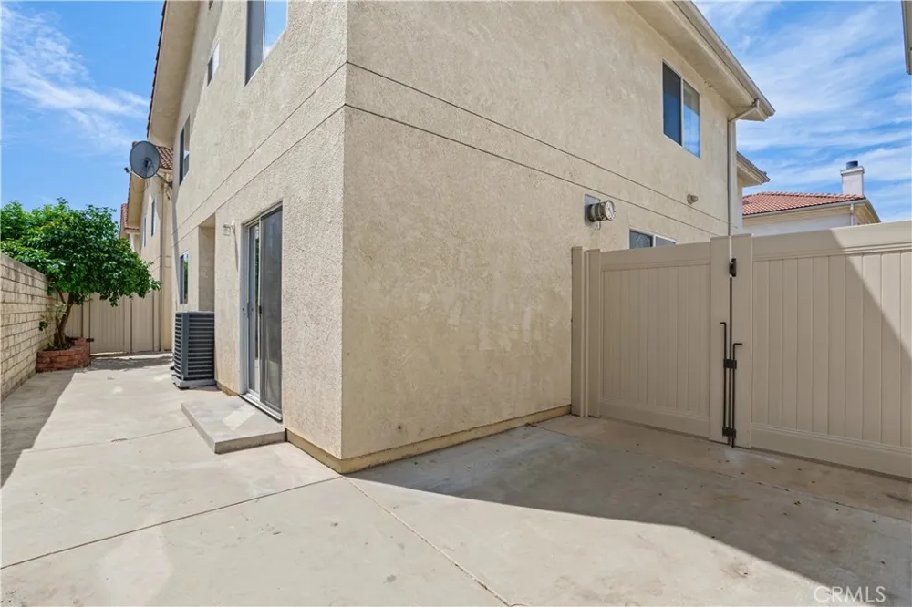 18334 Keswick St. Reseda, CA 91335