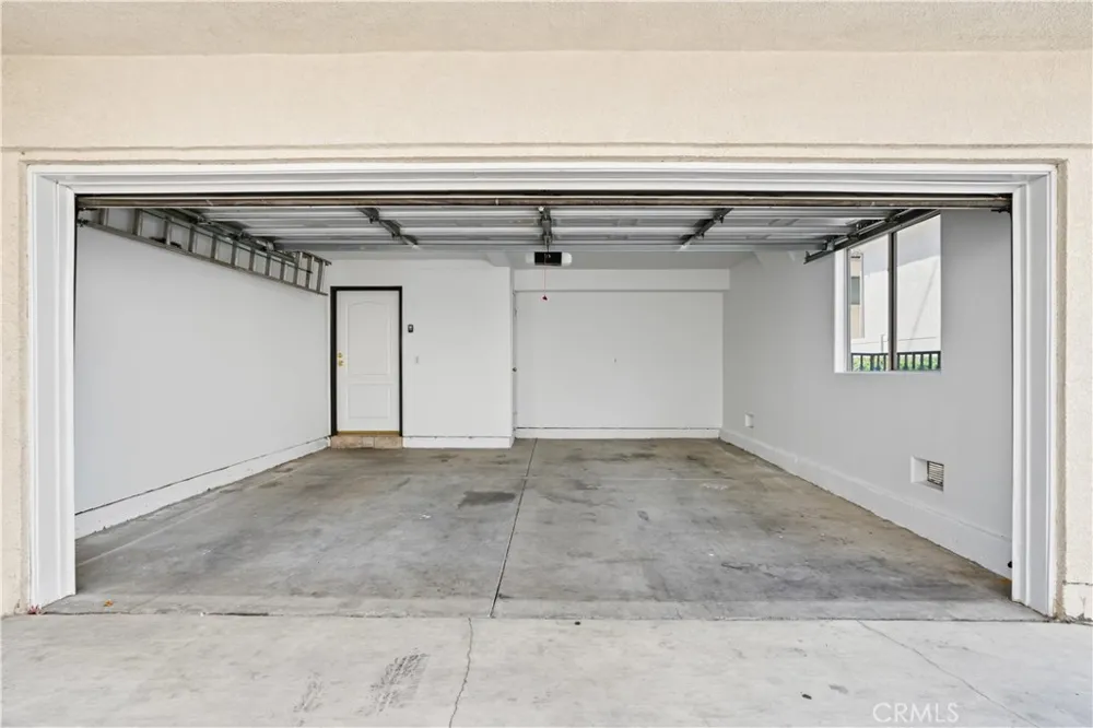 18334 Keswick St. Reseda, CA 91335