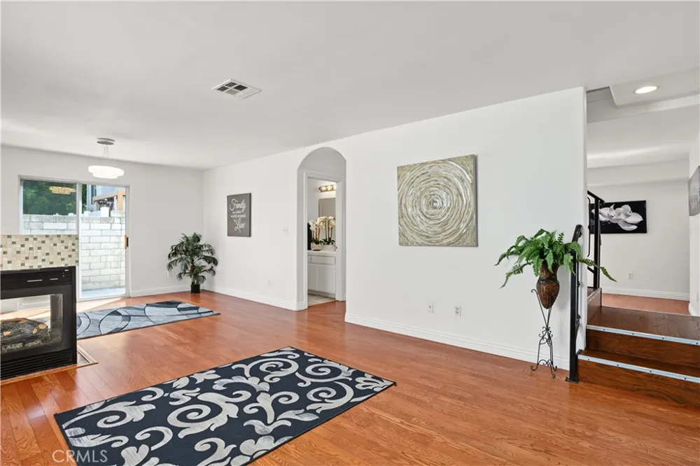 18334 Keswick St. Reseda, CA 91335
