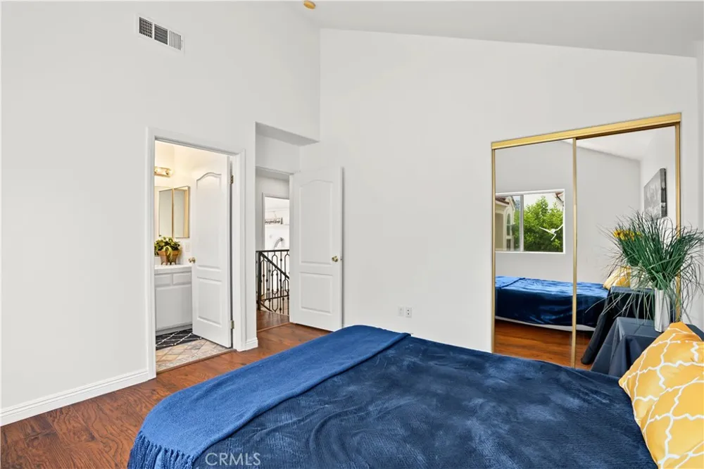 18334 Keswick St. Reseda, CA 91335