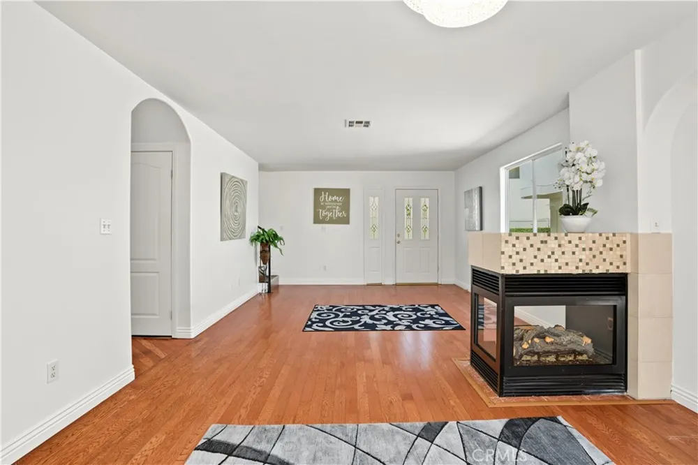 18334 Keswick St. Reseda, CA 91335