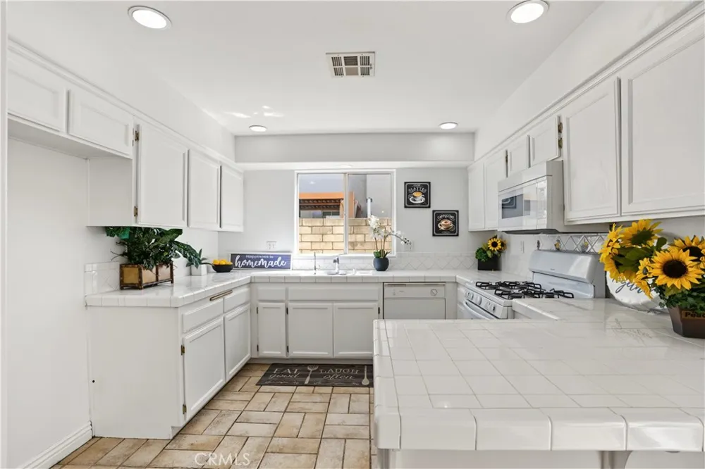 18334 Keswick St. Reseda, CA 91335