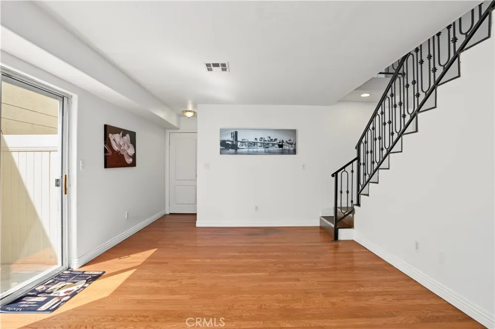 18334 Keswick St. Reseda, CA 91335