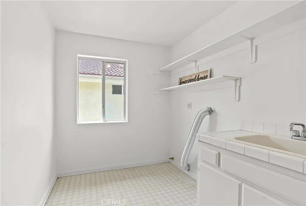 18334 Keswick St. Reseda, CA 91335