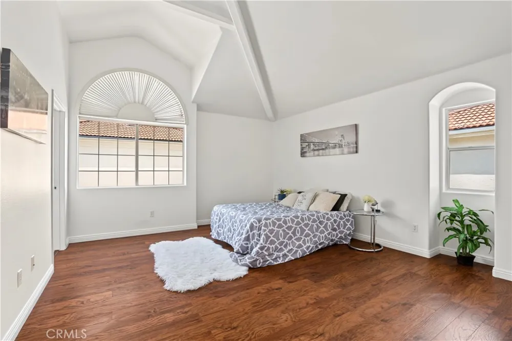 18334 Keswick St. Reseda, CA 91335
