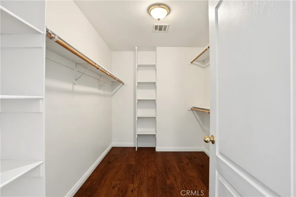 18334 Keswick St. Reseda, CA 91335