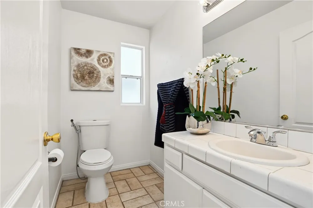 18334 Keswick St. Reseda, CA 91335