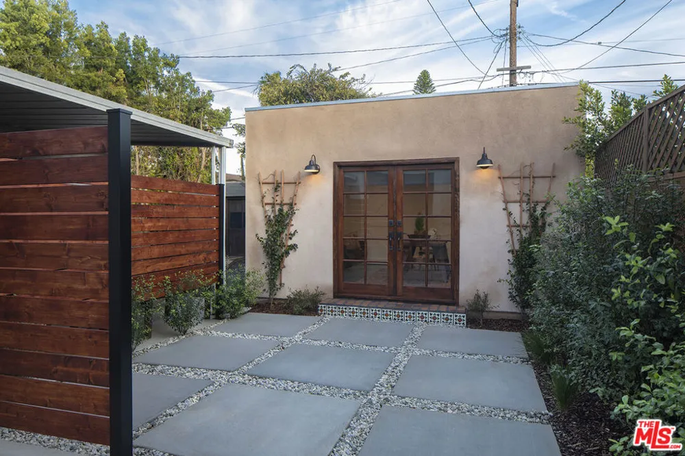 2528 Clyde Ave Los Angeles, CA 90016