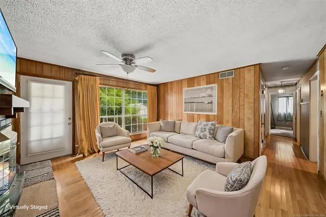 525 44 AVENUE Tulsa, OK 74127
