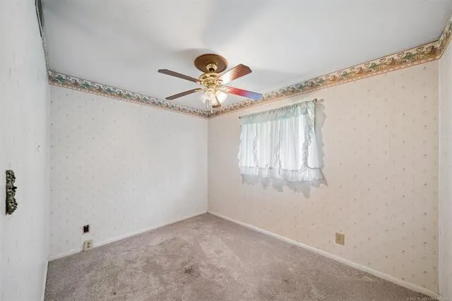525 44 AVENUE Tulsa, OK 74127