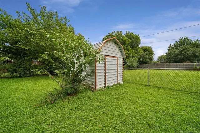 525 44 AVENUE Tulsa, OK 74127