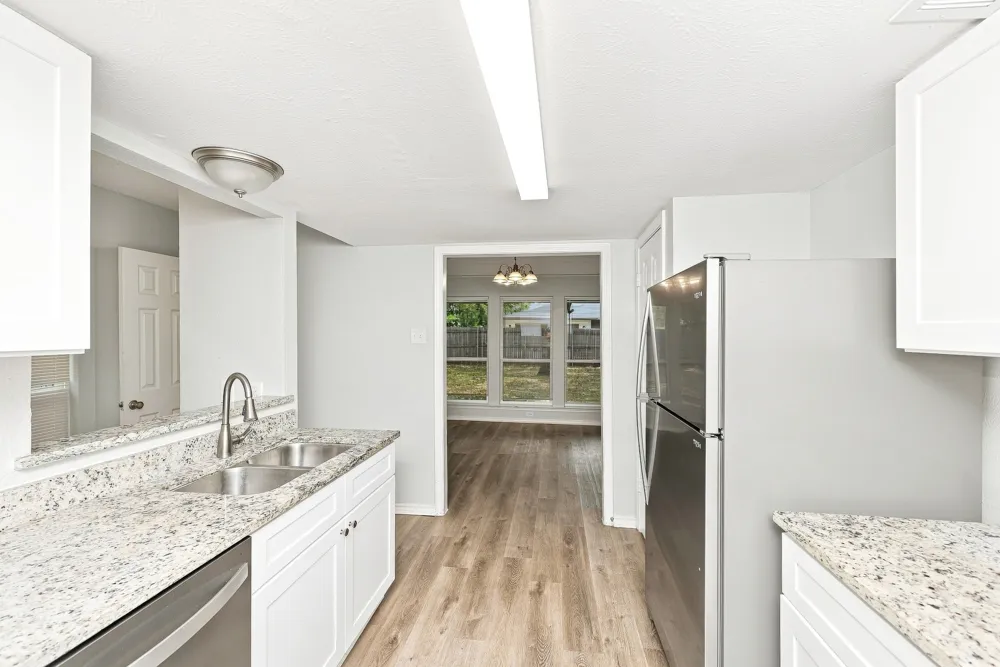 422 Ash Lane Lancaster, TX 75146
